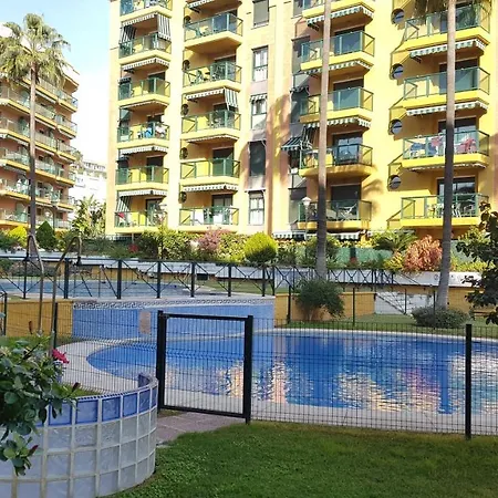 Impresionante Primera Linea De Playa, Bajondillo Apartment