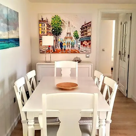 Impresionante Primera Linea De Playa, Bajondillo Apartment *